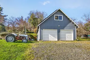 6251 Ventura Ln, Central Point, OR 97502 - Photo 6