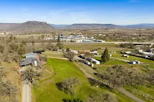 6251 Ventura Ln, Central Point, OR 97502 - Photo 58