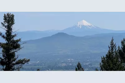 2501 Wagon Trail Drive, Jacksonville, OR 97530 - Photo 2