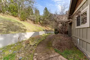 252 Frontier Ln, Grants Pass, OR 97526 - Photo 50