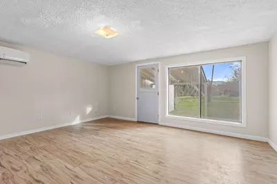 180 Long Acres Road, Grants Pass, OR 97527 - Photo 6