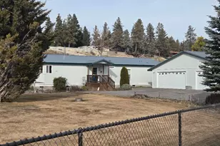 32928 Rivers Dr, Chiloquin, OR 97624 - Photo 2