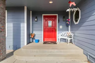 44220 Cowboy Hill Ln, Chiloquin, OR 97624 - Photo 4