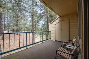 19717 SW Mount Bachelor Dr, Bend, OR 97702 - Photo 4