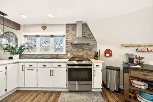 730 Grover St, Ashland, OR 97520 - Photo 10