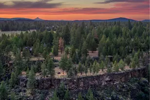 1122 NW Foxwood Pl, Bend, OR 97703 - Photo 20