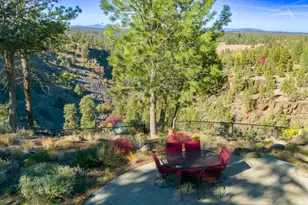 1122 NW Foxwood Pl, Bend, OR 97703 - Photo 48