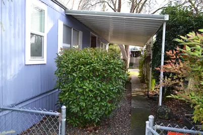 285 Lakeview Drive, Grants Pass, OR 97526 - Photo 18