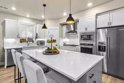 19318 SW Marshmallow Place, Bend, OR 97702 - Photo 8