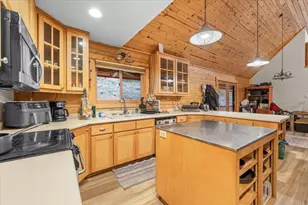 9511 Sterling Creek Rd, Jacksonville, OR 97530 - Photo 10