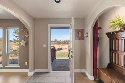 19190 Pinehurst Road, Bend, OR 97703 - Photo 4