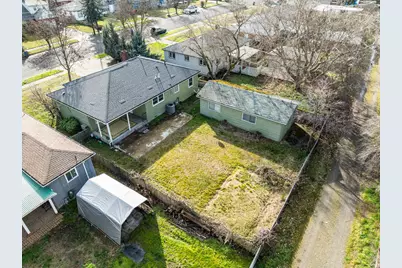 1124 Mt Pitt Avenue, Medford, OR 97501 - Photo 30