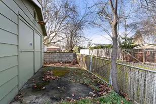 1124 Mount Pitt Ave, Medford, OR 97501 - Photo 24