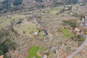 872 Scott Dr, Grants Pass, OR 97527 - Photo 42