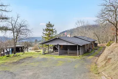 872 Scott Drive, Grants Pass, OR 97527 - Photo 2
