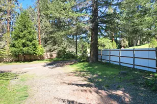 3356 Little Applegate Rd, Jacksonville, OR 97530 - Photo 8
