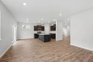 21713 SE Stromboli Ln, Bend, OR 97702 - Photo 6