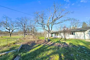 11220 Duggan Rd, Central Point, OR 97502 - Photo 4