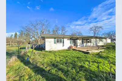 11220 Duggan Road, Central Point, OR 97502 - Photo 4