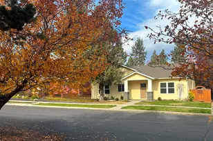 20634 Hummingbird Ln, Bend, OR 97702 - Photo 2