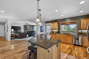 63419 Barton View Pl, Bend, OR 97701 - Photo 8