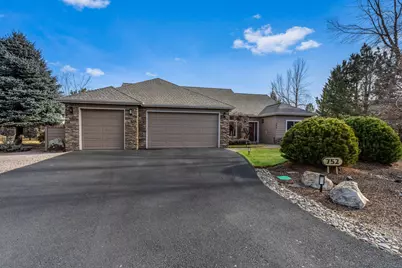 752 Crystal Falls Court, Redmond, OR 97756 - Photo 1
