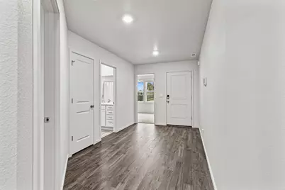 567 Black Bear Drive, Medford, OR 97501 - Photo 6