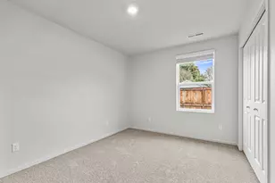 567 Black Bear Dr, Medford, OR 97501 - Photo 10