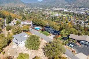 1021 NW Starlite Pl, Grants Pass, OR 97526 - Photo 48