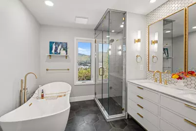 1021 NW Starlite Place, Grants Pass, OR 97526 - Photo 16