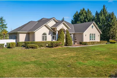 294 Valle Vista Drive, Grants Pass, OR 97527 - Photo 1