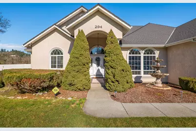 294 Valle Vista Drive, Grants Pass, OR 97527 - Photo 4