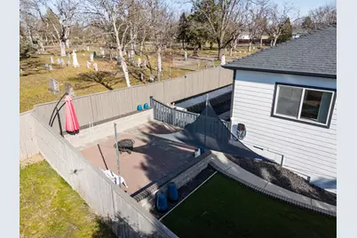 875 N Mountain Avenue, Central Point, OR 97502 - Photo 48