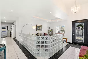 875 N Mountain Ave, Central Point, OR 97502 - Photo 6