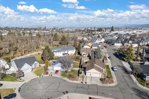 875 N Mountain Ave, Central Point, OR 97502 - Photo 58