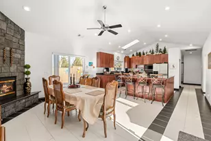 875 N Mountain Ave, Central Point, OR 97502 - Photo 12