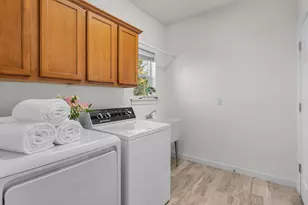 1482 NE Rumgay Ln, Bend, OR 97701 - Photo 16