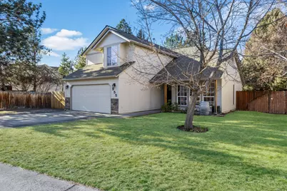 955 NE Locksley Drive, Bend, OR 97701 - Photo 2