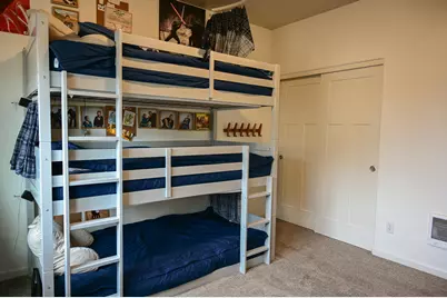 64618 Strickler Avenue, Bend, OR 97703 - Photo 22