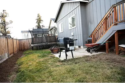 64618 Strickler Avenue, Bend, OR 97703 - Photo 4