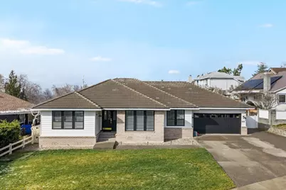 2921 Amblegreen Drive, Medford, OR 97504 - Photo 1