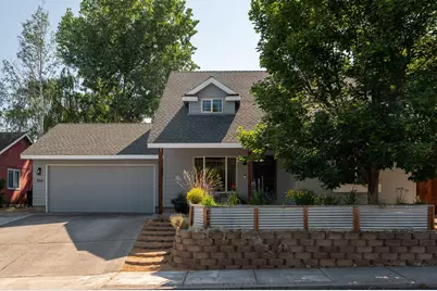 804 NE Providence Drive, Bend, OR 97701 - Photo 2