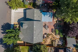 804 NE Providence Dr, Bend, OR 97701 - Photo 56