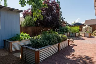 804 NE Providence Dr, Bend, OR 97701 - Photo 48