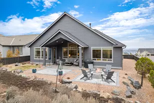 3031 NW Hidden Rdg Dr, Bend, OR 97703 - Photo 34