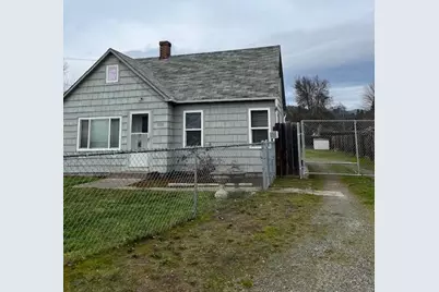 1720 SW Bridge Street, Grants Pass, OR 97526 - Photo 1