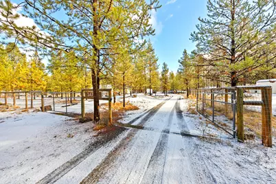 54772 Pinewood Avenue, Bend, OR 97707 - Photo 34