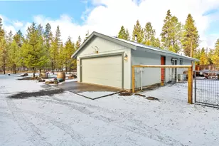 54772 Pinewood Ave, Bend, OR 97707 - Photo 32