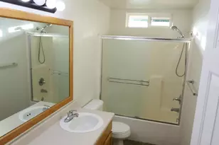 2131 SW Judy Ln, Grants Pass, OR 97526 - Photo 10