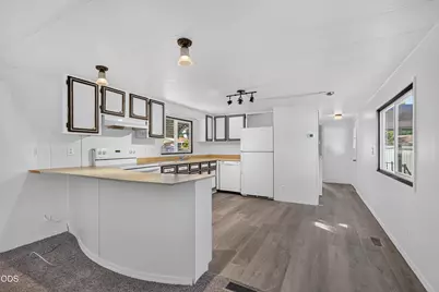 3431 S Pacific Highway #SPC 38, Medford, OR 97501 - Photo 16